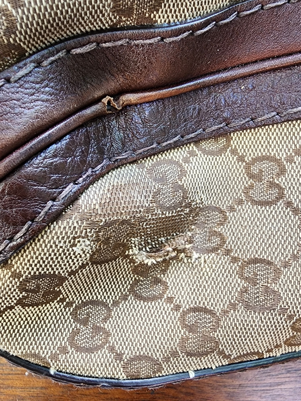 Gucci Brown GG Canvas Medium Running Hobo Bag Gold Hardware 247185 - Picture 14 of 16
